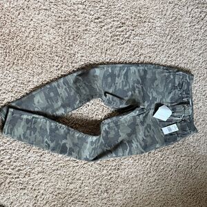 Good American Camouflage Skinny Jeans